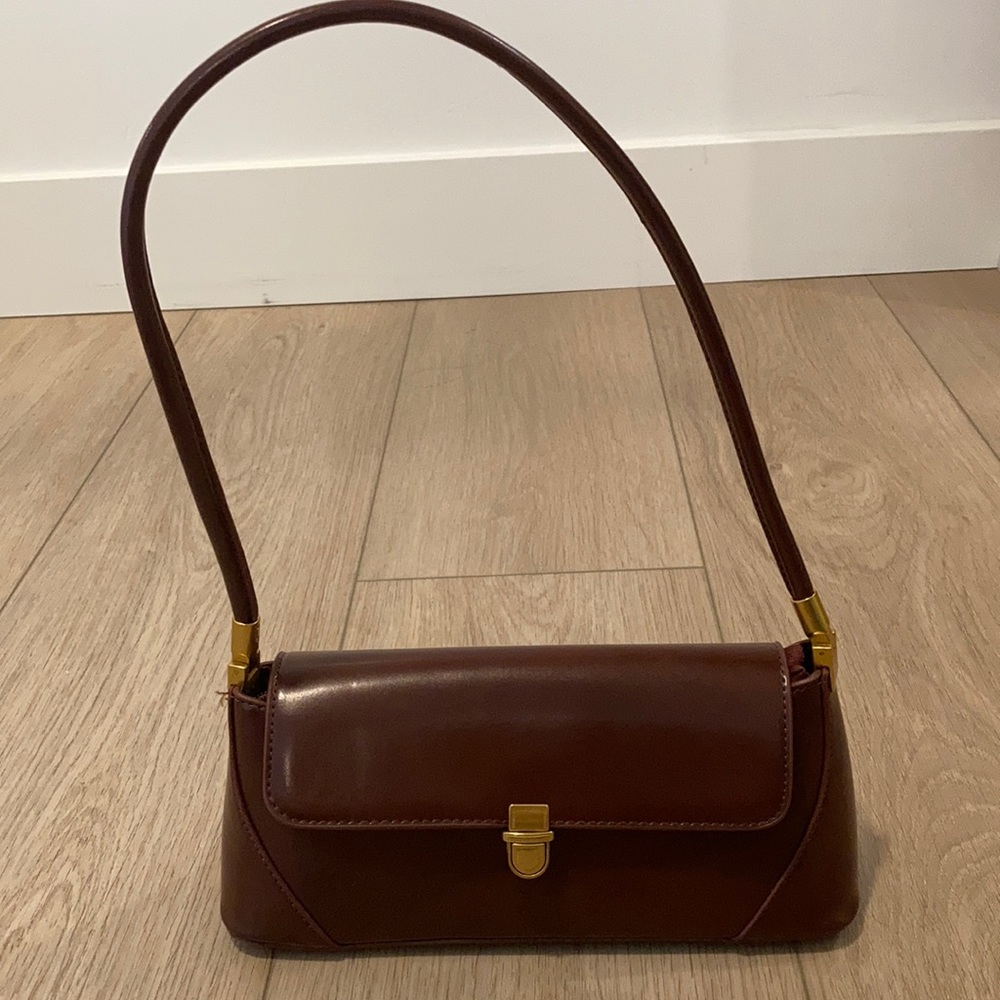 New brown shoulder bag.